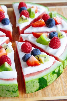 a watermelon fruit pizza on a cutting board with the words healthy watermelon fruit pizza