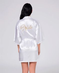 This listing is for ONE (1) Bride robe  Celebrate your wedding in our affordable, high quality Robes.  Size: one size fits for XS,S,M,L  Length: 87cm Shoulder: 59cm Bust: 118cm  Sleeve: 25cm Do you want something you don't see in my shop? I would be happy to help, please email me at Theknottedshopmtl@gmail.com to discuss a custom order!  Follow me on Facebook and Instagram @theknottedshopmtl to get all the latest information on new releases and sales! Thank you for shopping with TheKnottedShop! Wedding Day Robes, Bridal Getting Ready, Elbow Length Veil, Bridal Sleepwear, Ivory Wedding Veils, Wedding Robes, Wedding Kimono, Perfect Bride, White Bride