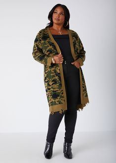 This cozy layer combines the laid-back feel of an oversized cardigan with the edgy appeal of a camo intarsia-knit pattern. Frayed trims add a touch of trendy, lived-in charm, while the open front design makes it perfect for easy layering. Knit Duster, Plus Size Trendy, Chic Sweater, Long Duster, Chic Sweaters, Cozy Cardigan, Girl Fits, Cozy Chic, Ashley Stewart