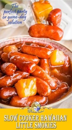 Slow Cooker Hawaiian Little Smokies Tropical Appetizers For Party, Superbowl Party Food Ideas, Crockpot Little Smokies, Hawaiian Party Food, Little Smokies Recipes, Potluck Food, Luau Party Food, Smokies Recipe, Little Smokies