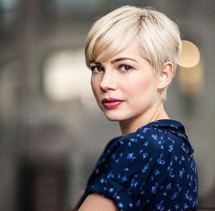 Love this short cut--repost @vanityfair Michelle Williams Hair, Hair Mistakes, Blonde Pixie Haircut, Blonde Pixie Cuts, Penteado Cabelo Curto, Short Pixie Haircuts, Short Pixie Cut, 짧은 머리