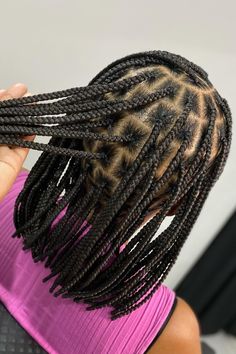 knotted tip braids are still in style we love short braids for black women no curls they are cute for braid hairstyle for work or braid hairstyle for workout…  knotted box braids, knotted box braids hairstyles , knotted box, braids medium Box Braid Bob Hairstyles, Small Bob Box Braids, Short Box Braids For Black Women, Hairstyles One Braid, Short Medium Knotless Braids, Hairstyle For Workout, Knotted Box Braids, Knotless Bob Box Braids, Dress Vocabulary