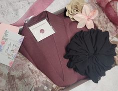 The gift box includes an abaya ( with hijab) of your choice and the option to include a hijab magnet and/or a scrunchie, beautifully presented and perfect to give as a: Birthday gift, Nikah gift,  Wedding gift,  Umrah/Hajj gift,  For family and friends gift Mothers day gift All special occasions gift..  Kindly send a message with your chosen abaya, size (52,54,56,58) in the personalisation section or alternatively leave a message  Matching set options: Box options: Black or White  Ribbon options: Organza pink or Organza gold ( various shades of pink or gold depending on availability)  Delivery: Tracked via Royal mail Abaya With Hijab, Simple Abaya, Abaya Hijab, Star Box, Scarf Gift, White Ribbon, Box Gift, Gift Wedding, Gift For Family