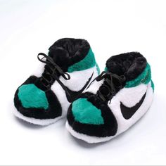 Nike Dunk Puffy Slippers Brand New Nike Air Force Slippers, Fluffy Air Jordans Slippers, Slippers Jordans, Puffy Slippers, Slippers Kids, Nike Slippers, Fluffy Shoes, Fanny Pack Women, Retro Basketball Shoes