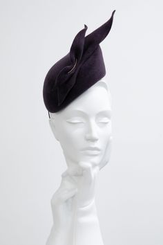 This wonderful percher style cocktail hat has two elegant twist details and a rose gold bead. The Cristiana percher hat would be the perfect choice for special occasions such as attending a wedding, cocktail soiree or other formal events. Each hat is made exclusively by hand. Can be custom made in many other fabulous colours, see our velour shade chart.Secures with a metal comb and millinery headband(can be dyed to your hair colour).Made to order.Bead colours are available in rose gold, gold or Fascinator Hats Wedding, Occasion Hats, Bridal Fascinator, Fascinator Hairstyles, Flower Fascinator, Metal Comb, Fascinator Headband