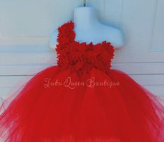 Our Beautiful full tutu dress is made out of high end soft tulle material . Sizes are according to 🇺🇸USA STANDARD SIZING. Flower strap ties comfortably in the back for a perfect fit ! Color Combo Choices : Are listed in Details but you can also custom color choice ! Message me your custom color 📭ALL tutus and dresses are shipped in a box with tracking & insurance (priority only). Arrives 2-5 days through USPS after scheduled delivery date. 📝Please read listing details. Thank you for visiting Long Gold Skirt, Cake Smash Wedding, Toddler Girl Birthday, Red Tutu Dress, Ivory Tulle Skirt, Yellow Tutu, Red Tutu, Simply Dress