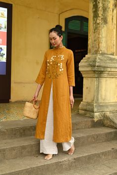 Handmade Embroidery Linen Ao Dai for Women, Ao Dai Modern, Embroidered Ao Dai Linen, Vietnamese Ao Dai Tunic Dress, Custom Ao Dai Women - Etsy Modern Indian Dress, Ao Dai Vietnamese, Vietnam Clothes, Modern Ao Dai, East Asian Fashion, Vietnamese Ao Dai, Vietnam Dress, India Dress, Vietnamese Dress