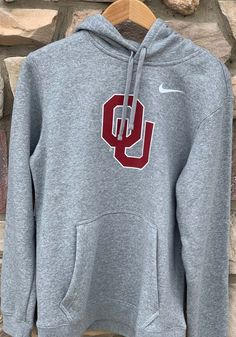 Nike Oklahoma Sooners Mens Grey Club Long Sleeve Hoodie - 12553578 School Merch, Champion Clothing, Garage Clothing, Boomer Sooner, Summer Outfits For Teens, Basketball Clothes, College Hoodies, College Sweatshirt, Cute Lazy Outfits