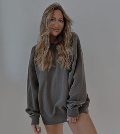 Oversized Gray Crew Neck Sweater, Cozy Crew Neck Streetwear Top, Comfy Crew Neck Sweatshirt With Relaxed Fit, Comfy Crew Neck Sweatshirt In Relaxed Fit, Comfy Relaxed Fit Crew Sweatshirt, Relaxed Fit Crew Sweater For Everyday, Gray Oversized Long Sleeve Sweats, Oversized Gray Long Sleeve Sweats, Gray Oversized Sweatshirt For Everyday