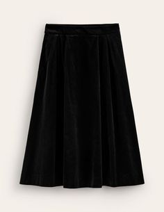 Angelica is our luxe midi skirt crafted in sumptuous velvet. It looks as nice as it feels. Skirt Black Women, October Country, Black Velvet Skirt, Party Jackets, Christmas Sweaters For Women, Boden Uk, Velvet Skirt, Womens Cashmere, Women Nightwear