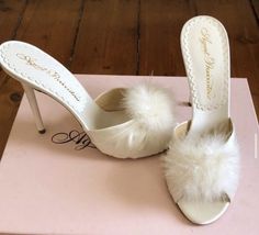 Pink Bling Heels, Luxury Items Aesthetic, White Dress Pink Heels, Pretty Heels, Dr Shoes, Cute Shoes Heels, Fancy Shoes, Cute Heels