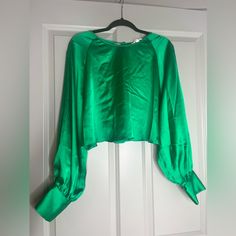 H&M Satin Green Shirt. New With Tags Size Xl. Chic Green Crew Neck Blouse, H&m Long Sleeve Tops For Work, Green Crew Neck Top For Night Out, Green Long Sleeve Blouse For Night Out, H&m Green Tops For Spring, H&m Green Tops For Fall, H&m Blouse For Night Out In Spring, Chic H&m Blouse For Night Out, Chic H&m Tops For Night Out