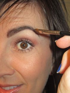 How To Lightly Fill In Eyebrows, Eyebrow Tutorial For Bushy Eyebrows, Fix Uneven Eyebrows, Tips For Plucking Eyebrows, Jennifer Connelly Eyebrows, Makeup Order, Haircut Styles For Women