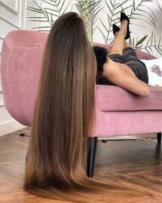 Natural Hair Ponytail, Woman With Long Hair, Long Hair Models, Extra Long Hair, Long Silky Hair