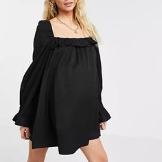 Women's Maternity Mini Smock Dress From Fashion Union In Black. Sweetheart Neck Long Sleeves Tie Cuffs Frill Trim Regular Fit New With Tags. Size: 2 Color: Black Measurements: Pit To Pit Is Approximately 16" Length Is Approximately 30.5" Maternity Mini Dress For Women Black Square Neck Mini Dress For Daywear, Black Smock Dress For Daywear, Black Smock Dress With Square Neck, Black Smock Dress For Fall, Black Square Neck Smock Dress, Mini Dresses For Women, Womens Maternity, Sweetheart Neck, Smock Dress