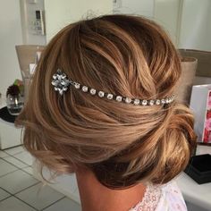 Low Vintage Updo Blonde Wedding Hair, Retro Updo, Vintage Updo, Up Dos, Makeup For Blondes, Travel Girl