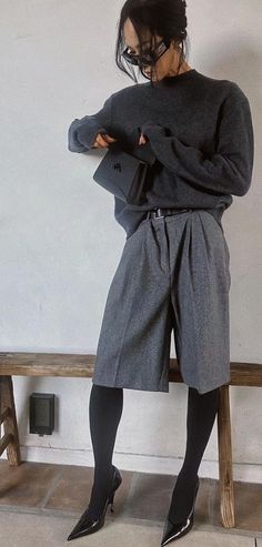 Bermuda Shorts Outfit, The Frankie Shop, Frankie Shop, Grey Outfit, Mode Ootd, Autumn Outfit, 가을 패션, Looks Style