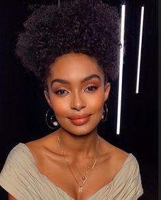 Simple Black Makeup Looks Natural, Bridal Makeup Brown Skin, Simple Bridal Makeup, Yara Shahidi, Subtle Makeup