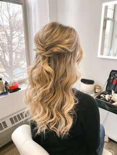 Bridesmaid Hair Inspo, Bridal Hair Half Up, Bridemaids Hairstyles, Half Up Wedding Hair, Bridesmaid Hair Long, Guest Hair, Bridesmaid Hair Makeup, Wedding Guest Hairstyles