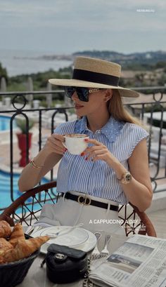 Minimalistic Outfits, Hat Aesthetic, Classy Summer Outfits, Holiday Outfits Women, Elegant Outfit Classy, Vacay Outfits, Effortlessly Chic Outfits, Cruise Outfits