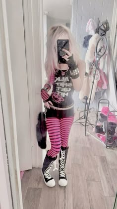 Fete Emo, Scene Queens, Scene Outfits, Easy Patterns, Rawr Xd, Scene Girls, Scene Fashion, Scene Kids, Mia 3