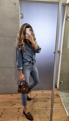 Outfit Flats, Work Attire Women, Chique Outfit, Black Long Sleeve Mini Dress, Dress Denim, All Jeans, Cooler Look, Causual Outfits, Long Sleeve Mini