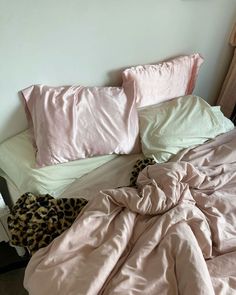 Cute Aesthetic Rooms, Cheetah Blanket, Silk Bed, Girly Room, Blanket For Couch, Aesthetic Rooms, Pretty Room