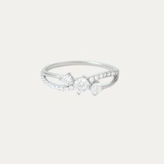 Type: Engagement Ring Material: 925 Sterling Silver Stone: Cubic Zirconia Weight: 1.56g Inner Diameter:1.65-1.81cm Color: Silver Item: Sold As 1 Piece