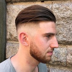 Disconnected Undercut Men, Disconnected Haircut, Men Undercut, Best Undercut Hairstyles, Fade Undercut, Undercut Hairstyle, Middle Hair, Haircut Tip, Undercut Men