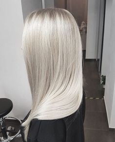 Platinum. Grey Ash Blonde, Blonde Ideas, Ash Hair, White Highlights, Hair Ombre, Platinum Hair, Super Hair, Pinterest Hair, Long Hair With Bangs