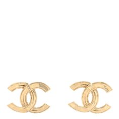 This is an authentic pair of CHANEL Metal CC Earrings in Gold. These classic earrings feature a textured gold Chanel CC logo, simple and elegant. Chanel Earrings Gold, Gold Chanel Earrings, Channel Earrings, Cc Earrings, Gold Chanel, Chanel Logo, Chanel Earrings, Classic Earrings, Chanel Jewelry