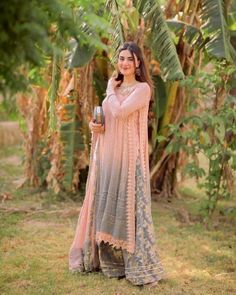 New Dress Pattern, Pakistani Party Wear Dresses, Party Wear Dress, Womens Trendy Dresses, Pakistani Dresses Casual, Pakistani Fancy Dresses, Pakistani Fashion Party Wear, Beautiful Pakistani Dresses, Bridal Dress Fashion