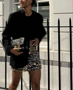 Black Socialite Aesthetic, Sequin Skirt Outfit, Magnolia Parks, Outfit Elegantes, Magnolia Park, Rock Outfit