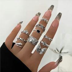 Vintage Butterfly Snake Flower Chain Eye 10 Piece Rings قلادات متدلية, Ring Party Jewelry, Punk Girls, Stile Hijab, Mode Tips, Grunge Jewelry, Edgy Jewelry, Indie Jewelry, Jewelry Accessories Ideas