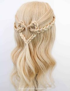 How to braid a heart Heart Hairstyle, Sanggul Modern, Heart Braid, Beautiful Braided Hair, Black Queens, Heart Hair, Bridal Hairstyles, Hair Up Styles, Hairdo For Long Hair