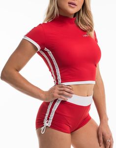 Calli Red Tee Easy 30 day return policy Sport Vibes, Sports Crop Top, Gym Wear For Women, Sports Crop Tops, Gym Outfits, Style Sport, Short Models, Red Tee, Workout Crop Top