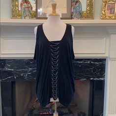 Nwot Rock & Republic Top/W Chain Trim Rock Style Black Tops For Party, Rock Style Black Party Tops, Trim Color, Womens Tops, Trim, Chain, Women Shopping, Color, Black