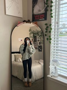 Lululemon School Outfit, Fall Outfits With Leggings, Aesthetic Fall Outfits, Outfit With Uggs, Aesthetic 2023, Latina Fashion Outfits, Simple Fall Outfits, Ootd Inspo, Personal Aesthetic