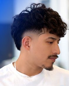 Mid Burst Fade Haircut, Burst Fade Designs, Burst Taper Fade, Mid Burst Fade, Modern Mullet Fade, Burst Taper, Burst Fade Mullet, Burst Fade Haircut, Jojo Hair