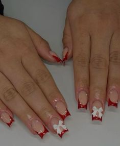 #christmasnailart Bow Nail Art Designs, Red Nails Acrylic, Trendy Cafe, Red Tip Nails, Cute Red Nails, Cafe Aesthetics, Short Red Nails, Carin Leon, Bow Trend