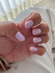 Lila Nails Design, Nails Margaritas, Lila Nail Art, Lavender Nails With Design, Cute Lavender Nails, Lila Nails, Margarita Nails, Summer Nails Coffin, Del Core