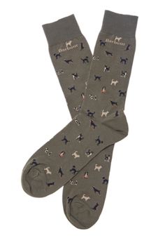 Let your unique and playful side show through with these Barbour Mavin Socks in Mid Olive/Dog. Made with a durable cotton mix yarn Intarsia knitted country motif Heat-sealed Barbour logo on the sole Barbour Clothing, Animal Socks, Barbour Mens, Sock Game, Men's Socks, Quirky Design, Heritage Collection, Country Outfits, Dog Print