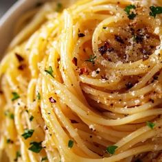 Spaghetti with Garlic and Oil (Aglio E Olio)