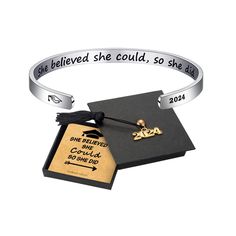 a graduation bracelet with the words she belved she could so she did