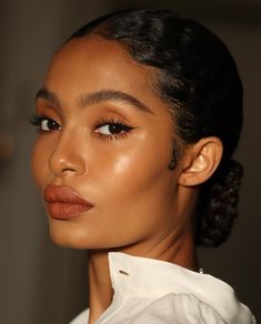 Natural Make Up Looks For Black Women, Editorial Bridal Makeup, Clean Bridal Makeup, Makeup Moodboard, Makeup Bibir, Beauty Headshots, Grad Makeup, Mommy Makeup