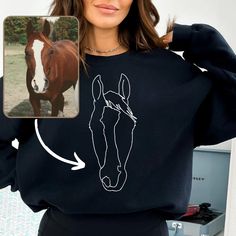 "Meticulously crafted with attention to detail, each drawing is customized to your horse through a hand drawn design design. This sweatshirt showcases a custom horse head design that adds a personal touch to your wardrobe. The soft and skin-friendly fabric ensures maximum comfort and longevity. This sweatshirt brings together fashion and love for horses in one unique piece, making it the perfect way to express your equestrian passion.  Each sweatshirt is made to order with the a hand drawn design based on your equine partner, promising you a one-of-a-kind item. It's not just a sweatshirt, it's a personalized piece of art that offers warmth, style, and a sense of identity. Show off your equestrian love with our unique horse-sweatshirt. Each sweatshirt is made of 50% cotton, 50% polyester~ E Horse Gifts For Women, Horse Things, Horse Related Gifts, Horse T Shirt Ideas, Horse T Shirt Design, Personalized Horse Gifts, Horse Sweater, Horseback Riding Tips, Horse Photography Poses