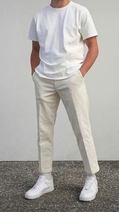 White Pants Men, Jeans Outfit Men, Minimalist Fashion Men, Mens Summer Outfits, Spring Outfits Men, Mens Casual Outfits Summer, Stylish Men Casual, Mens Trendy Outfits, Street Style Outfits Men