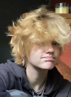 Non Binary Hair, Ftm Haircuts, Non Binary Haircuts, Short Grunge Hair, Best Haircuts, Alternative Hair, Fluffy Hair, Short Hair Haircuts