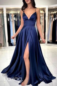 Best Formal Dresses, Princess Evening Dress, Sweep Train Prom Dress, Formal Prom Dresses Long, Classy Prom Dresses, Prom Dresses With Pockets, Stunning Prom Dresses, Spaghetti Strap Prom Dress, Prom Dress Inspiration