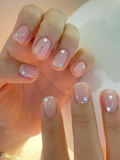 Nee Years Nails Designs, Ideas Para Uñas Cortas, Star Glitter Nails, Silver Nail Art Designs, Clear Gel Nails, Clear Nail Designs, Star Nail Designs, Mani Ideas